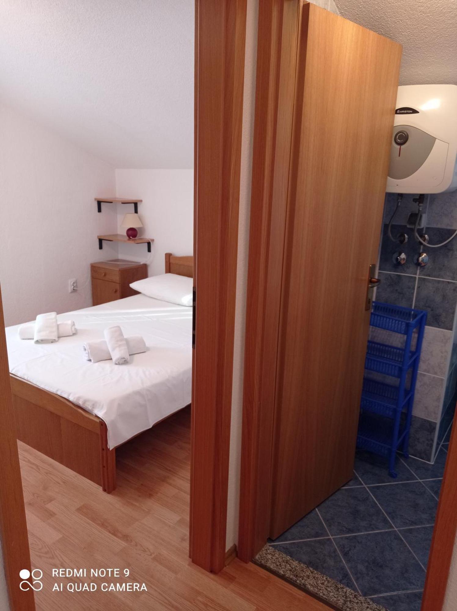 Apartments Mihovil Omiš Habitación foto