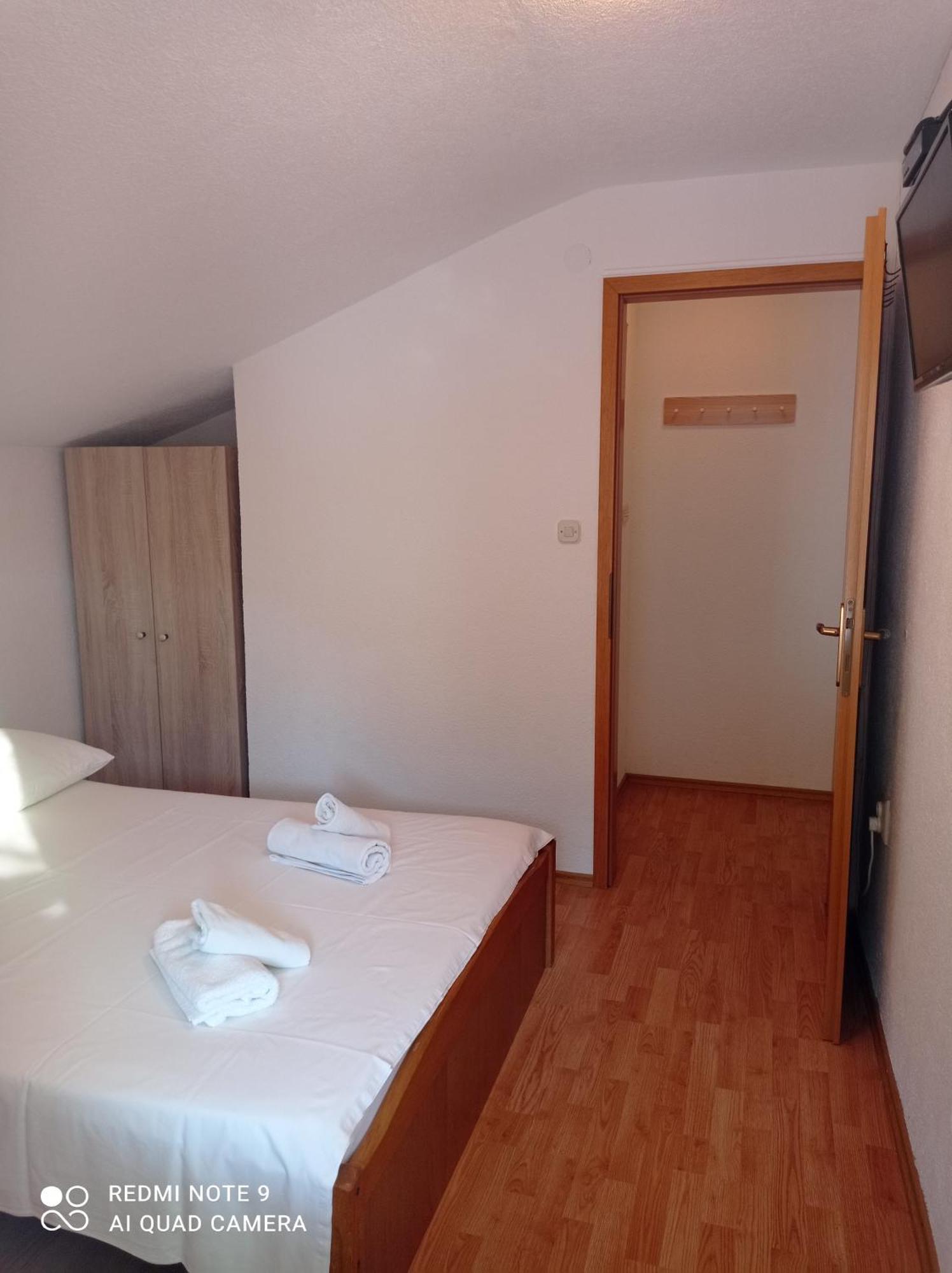 Apartments Mihovil Omiš Habitación foto