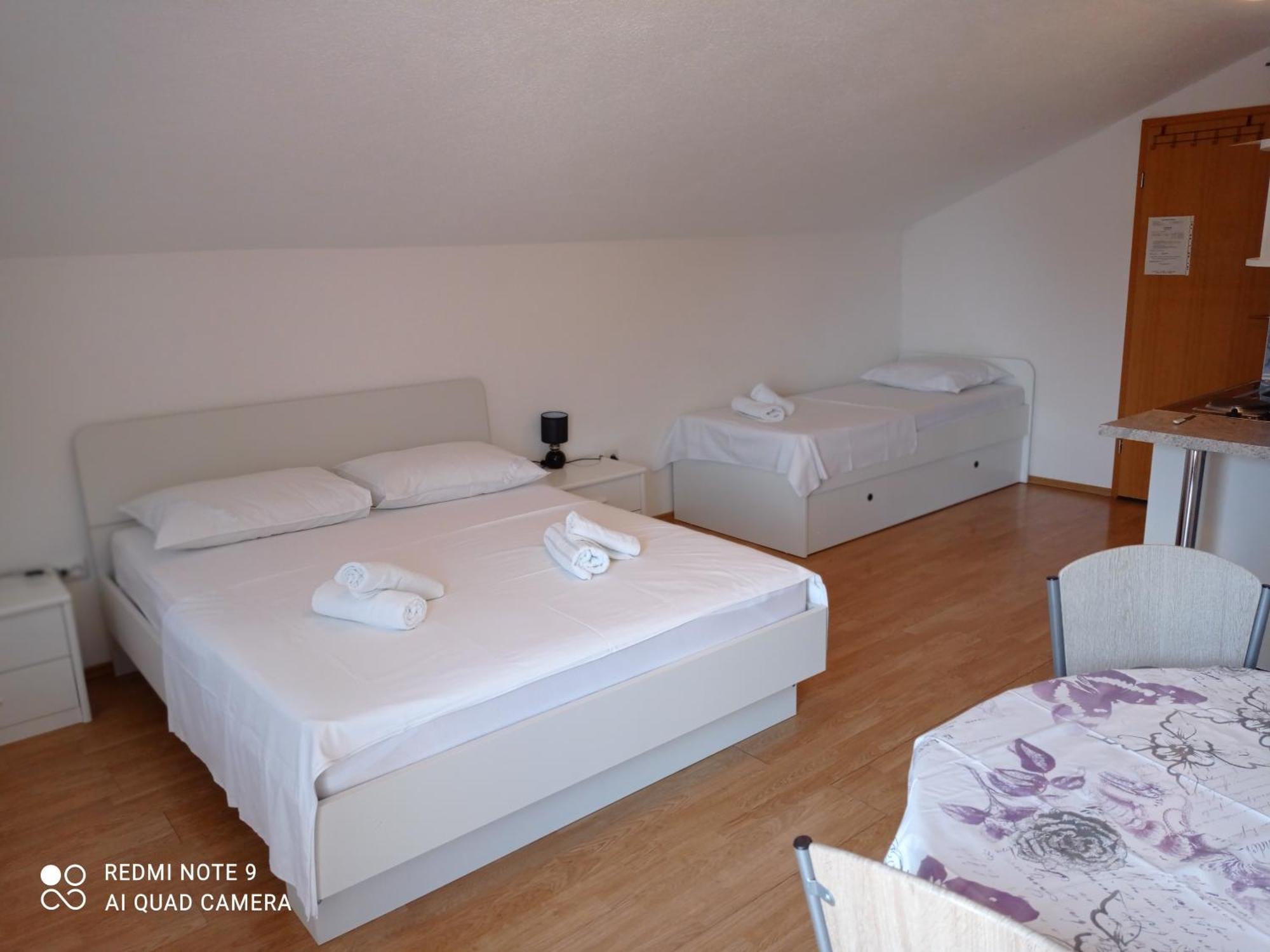 Apartments Mihovil Omiš Habitación foto